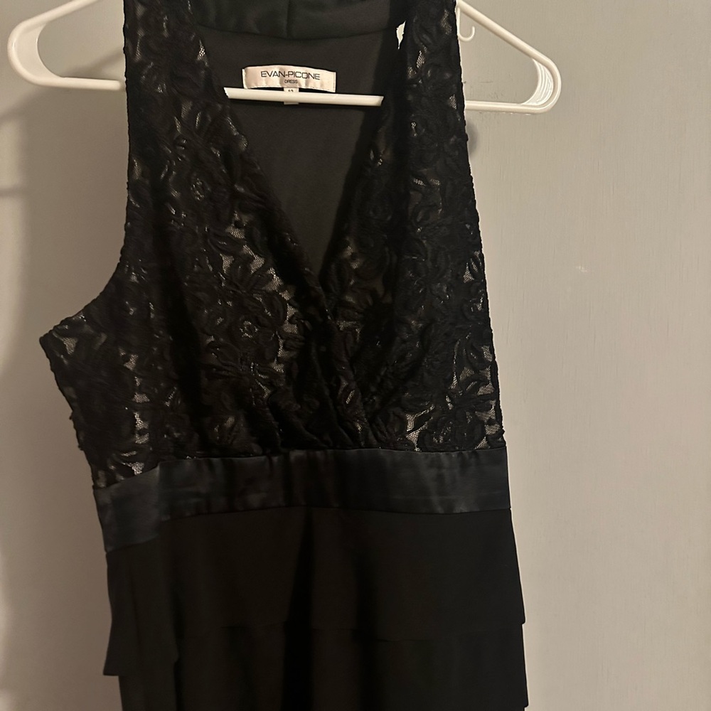 Women’s Black lace cocktail dress